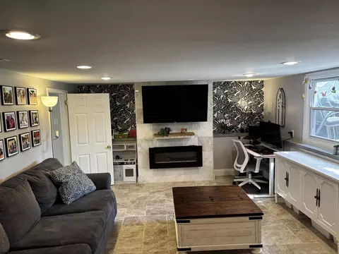 Living - 308 E Key Dr, Galloway, NJ 08205 photo 1 of 2