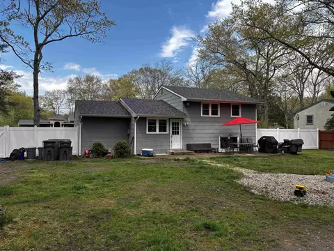 Exterior - 308 E Key Dr, Galloway, NJ 08205 photo 3 of 7