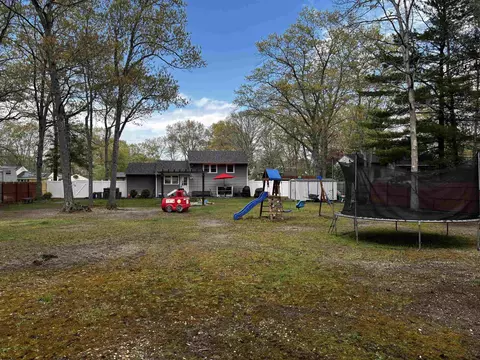 Exterior - 308 E Key Dr, Galloway, NJ 08205 photo 6 of 7