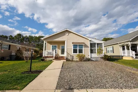 23 Redwood Ln, Mays Landing, NJ 08330