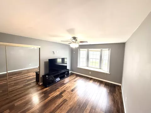 Living - 715 Eagle Point Ct, Smithville, NJ 08205 photo 2 of 2