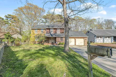 730 Moonraker Ct, Smithville, NJ 08205