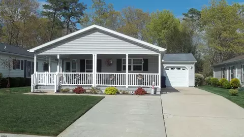 293 Pebble Beach Dr, Mays Landing, NJ 08330