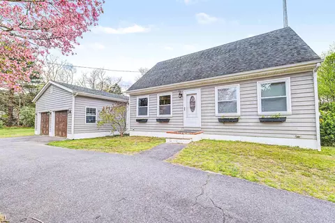 1214 Aloe St, Egg Harbor City, NJ 08215