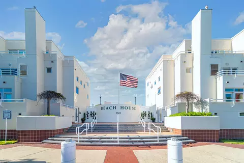 7701 Atlantic Ave #21, Margate City, NJ 08402