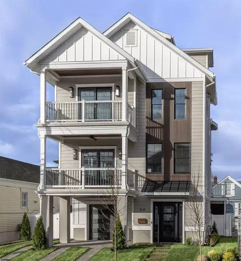 34 N Essex Ave, Margate City, NJ 08402