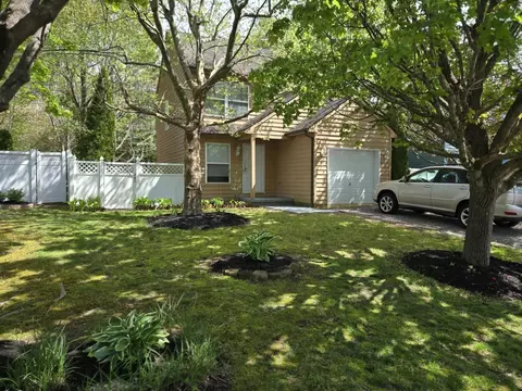 126 Constitution Dr, Egg Harbor Township, NJ 08234