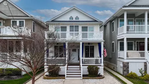 316 Asbury Ave #1, Ocean City, NJ 08226