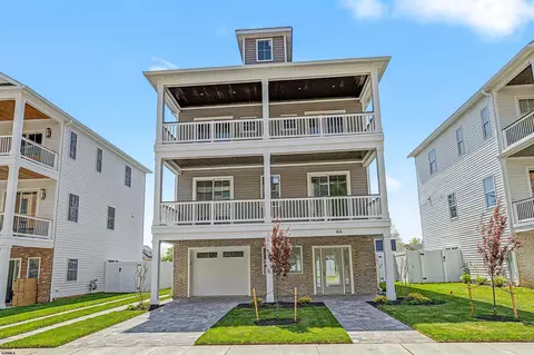 44 E New York Ave, Somers Point, NJ 08244