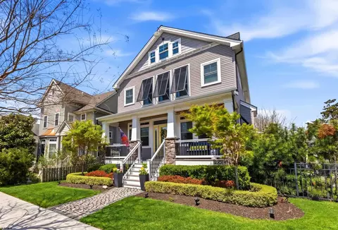 230 W Seaspray Rd, Ocean City, NJ 08226
