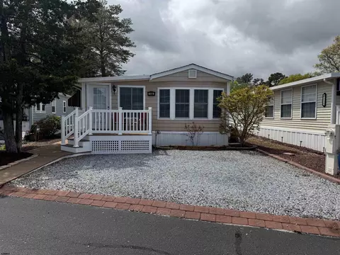 138 Skimmer Ln, Marmora, NJ 08223
