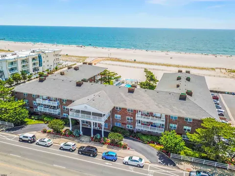 9300 Atlantic Ave #127, Margate City, NJ 08402