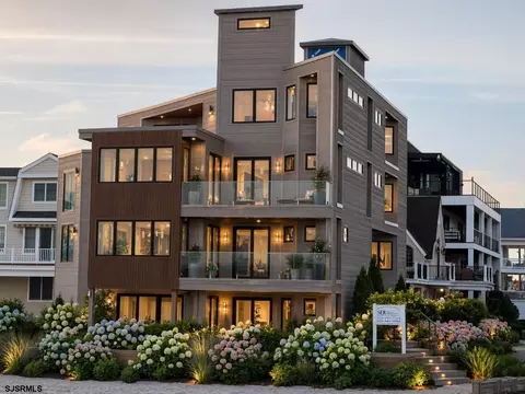 110 S Philadelphia Ave, Ventnor City, NJ 08406