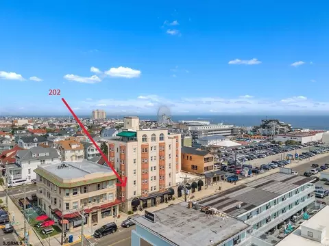 807 E 8th St #202, Ocean City, NJ 08226