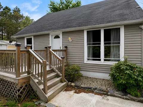 221 Meyner Ln, Newtonville, NJ 08346