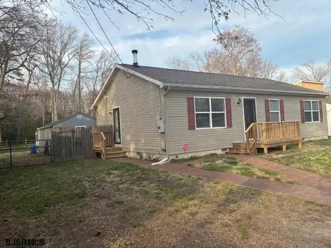 323 E Pacific Ave, Villas, NJ 08251