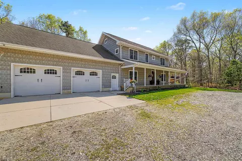 5478 Oak St, Mays Landing, NJ 08330