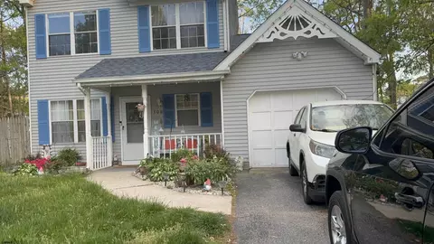 306 E Cos Cob Dr, Galloway, NJ 08205