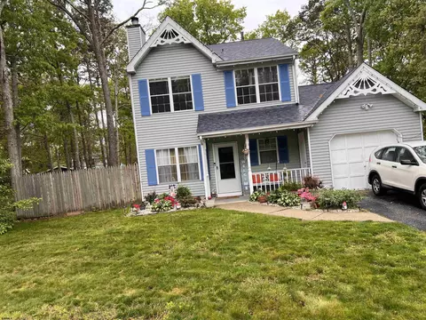 306 E Cos Cob Dr, Galloway, NJ 08205
