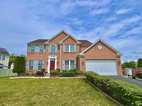 1916 Apache Ct, Vineland, NJ 08361