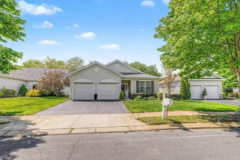 537 Chatham Way, Galloway, NJ 08205