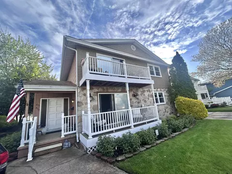 413-415 Berkshire Dr, Ventnor City, NJ 08406