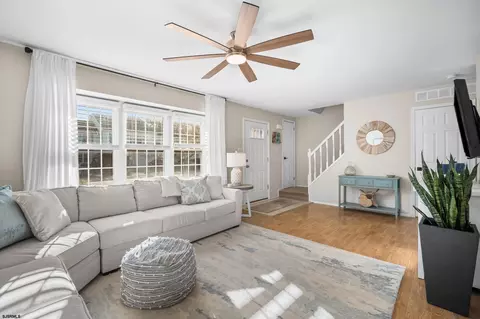 Living - 321 Seashell Ln, Brigantine, NJ 08203 photo 2 of 3