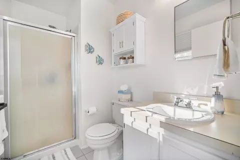 Bath - 321 Seashell Ln, Brigantine, NJ 08203 photo 3 of 3