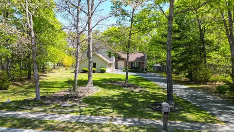 201 Shady Knoll Ln, Galloway, NJ 08205
