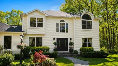 818 E Harlequin Dr, Galloway, NJ 08205