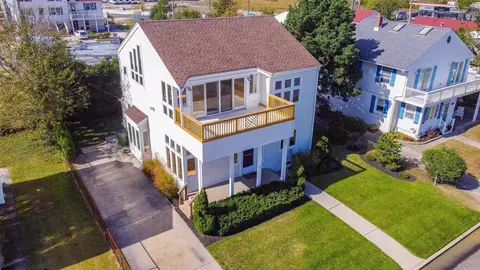 207 E Plaza Pl, Pleasantville, NJ 08232