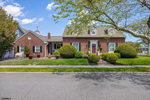 1 N Somerset Ave, Ventnor City, NJ 08406