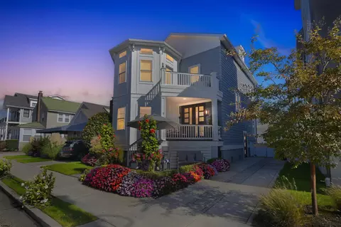 5 N Iroquois Ave, Margate City, NJ 08402
