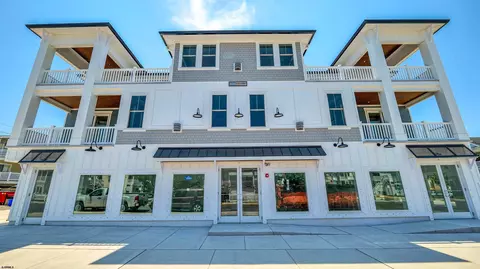 400 55th St #E, Ocean City, NJ 08226