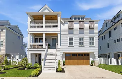 250 Bay Rd, Ocean City, NJ 08226