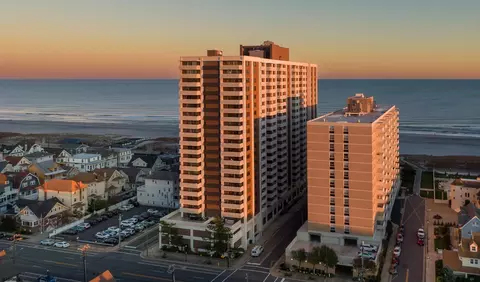 100 S Berkley Sq #5M, Atlantic City, NJ 08401