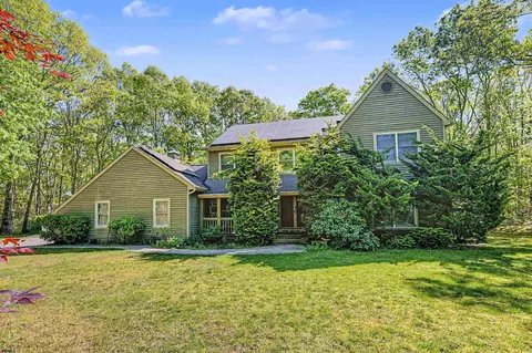 6 Clipper Ct, Galloway, NJ 08205