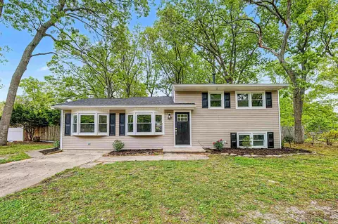 235 Terry Ln, Egg Harbor City, NJ 08215