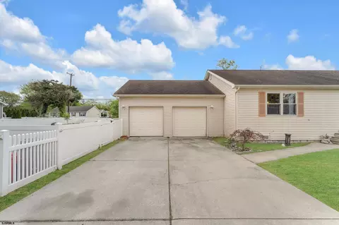 110 S 10th St, Del Haven, NJ 08251