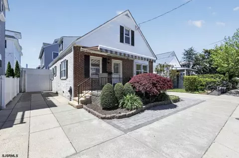 6 S Jerome Ave, Margate City, NJ 08402
