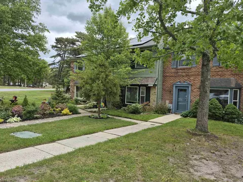 5051 Merion Ct, Mays Landing, NJ 08330