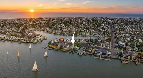 144 Bay Rd, Ocean City, NJ 08226
