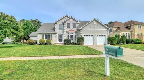 46 Pebble Beach Dr, Egg Harbor, NJ 08234
