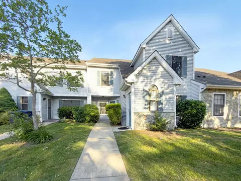 2805 Canyon Ct #1007, Mays Landing, NJ 08330