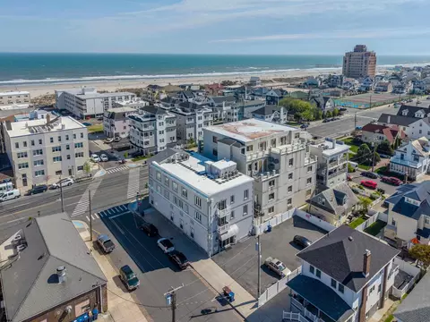 5307 Atlantic Ave #E, Ventnor City, NJ 08406