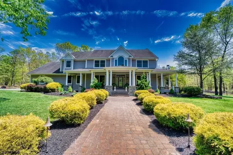 2431 6th Ave, Hammonton, NJ 08037