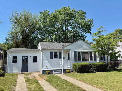 30 W Wilmont Ave, Somers Point, NJ 08244