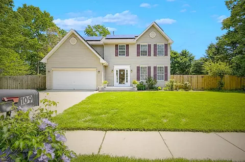 109 Hawthorne Rd, Egg Harbor Township, NJ 08234