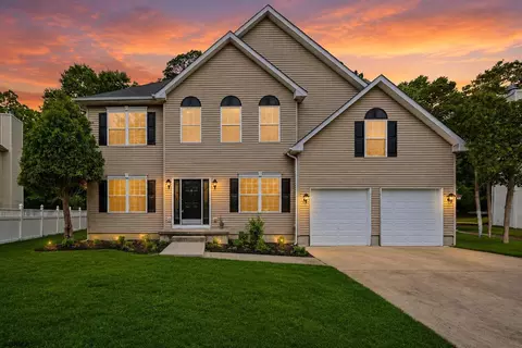 48 Chancellor Park Dr, Mays Landing, NJ 08330