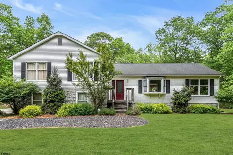 545 E Jimmie Leeds Rd, Galloway, NJ 08205